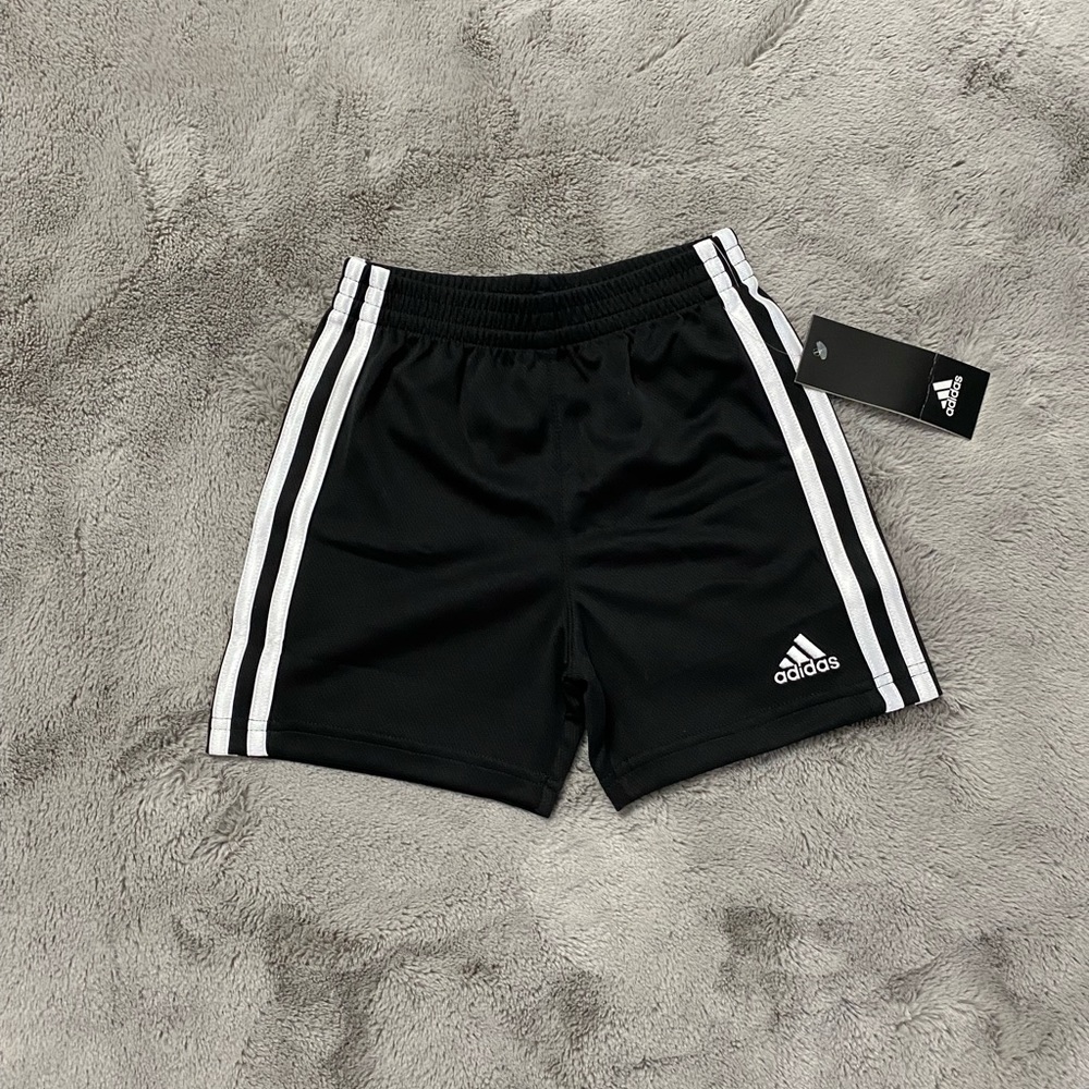 Adidas Boys Toddlers soccer shorts